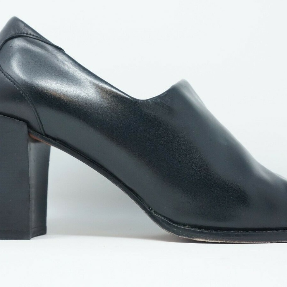 Donald J Pliner Black Pumps Size 6 M Leather